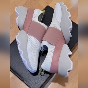 Sorel Kinetic Impact Strap Sneakers Size 7 White | Pink